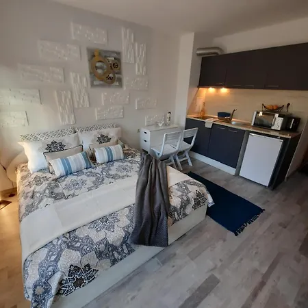 Apartment With Pool View, Sunny Sunny Beach